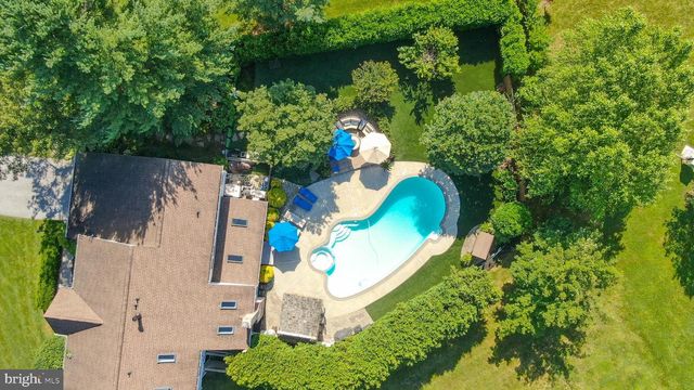 1 BALMORAL DR, Chadds Ford, PA 19317