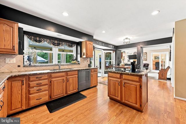 1 BALMORAL DR, Chadds Ford, PA 19317