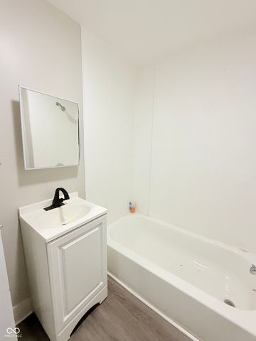 17 S Euclid Avenue, Indianapolis, IN 46201