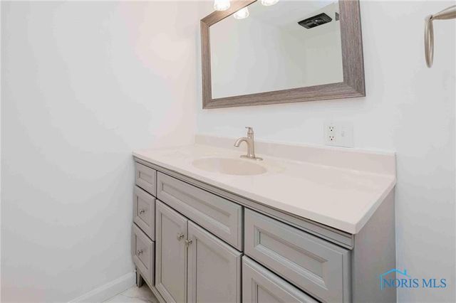 5826 Township Road 243, Findlay, OH 45840