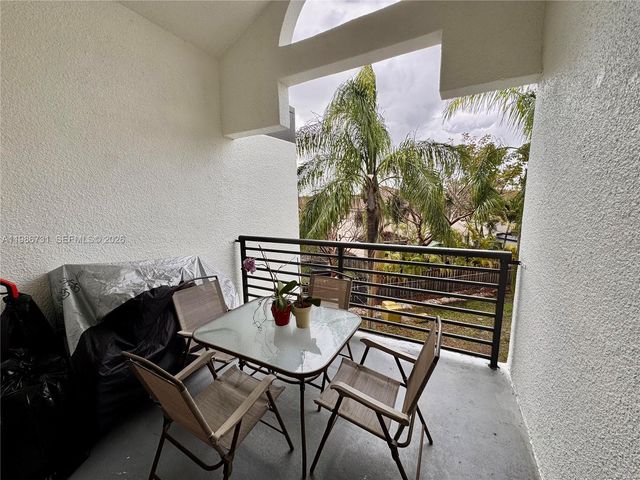 9731 Fontainebleau Blvd F306, Miami, FL 33172