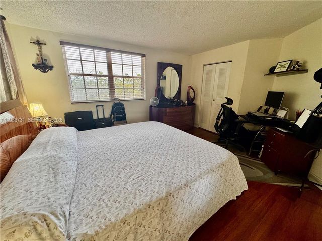 9731 Fontainebleau Blvd F306, Miami, FL 33172