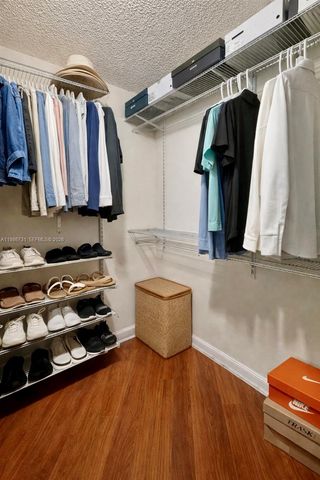 9731 Fontainebleau Blvd F306, Miami, FL 33172