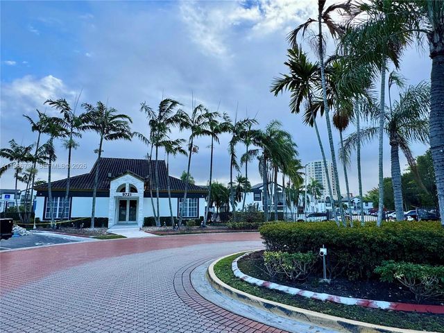 9731 Fontainebleau Blvd F306, Miami, FL 33172