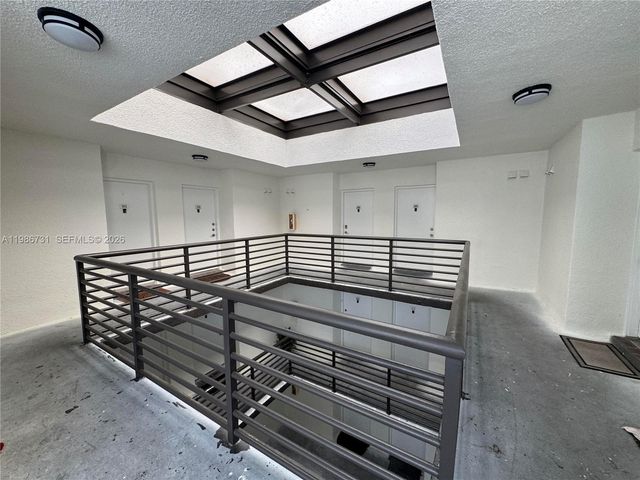 9731 Fontainebleau Blvd F306, Miami, FL 33172