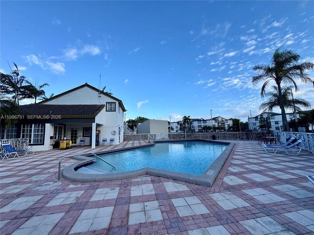 9731 Fontainebleau Blvd F306, Miami, FL 33172