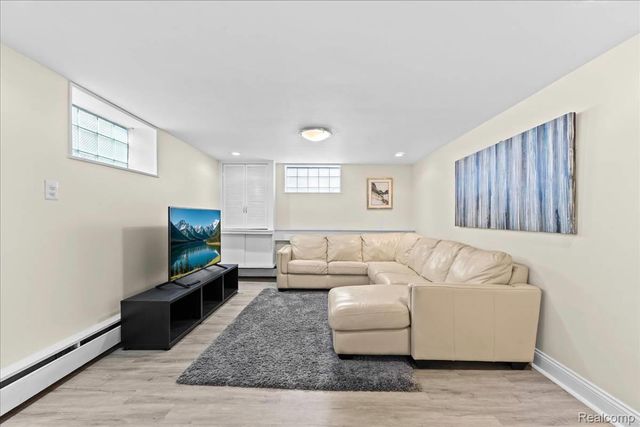 43 Wellesley Drive, Pleasant Ridge, MI 48069