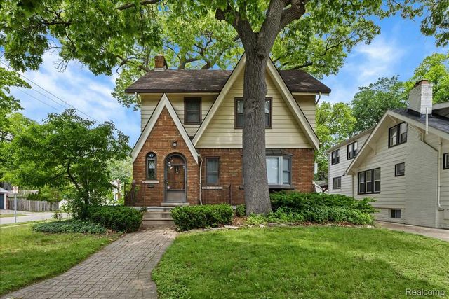 43 Wellesley Drive, Pleasant Ridge, MI 48069