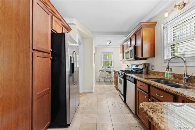 43 Wellesley Drive, Pleasant Ridge, MI 48069