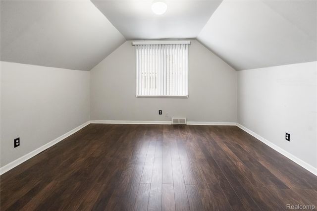 29510 John J Street, Roseville, MI 48066