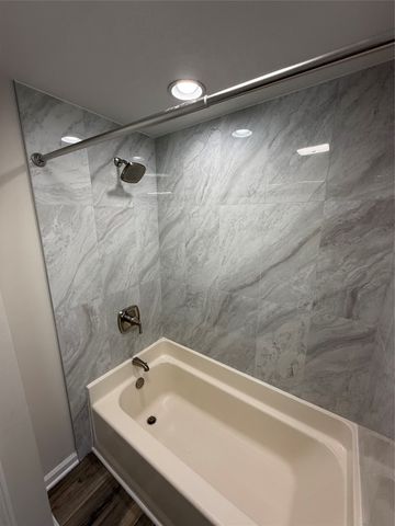 1820 E 25th Street, Des Moines, IA 50317