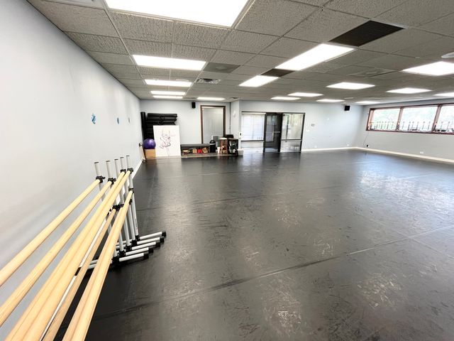 809 RIDGE Road 200, Wilmette, IL 60091