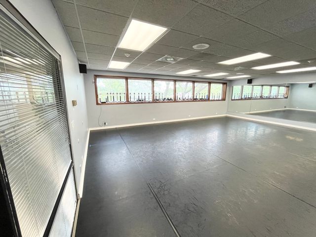 809 RIDGE Road 200, Wilmette, IL 60091