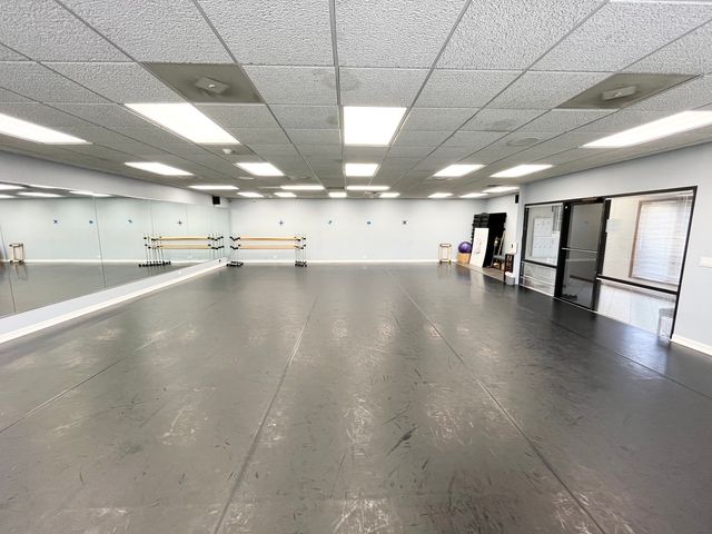809 RIDGE Road 200, Wilmette, IL 60091
