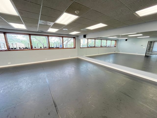 809 RIDGE Road 200, Wilmette, IL 60091