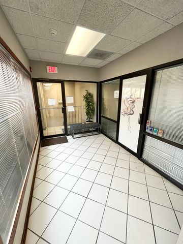 809 RIDGE Road 200, Wilmette, IL 60091