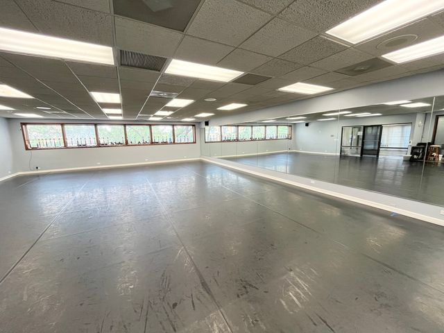 809 RIDGE Road 200, Wilmette, IL 60091