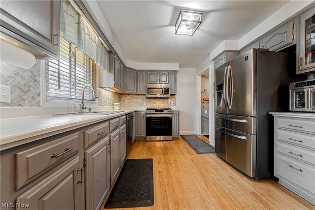 2502 E 35th Street, Lorain, OH 44055