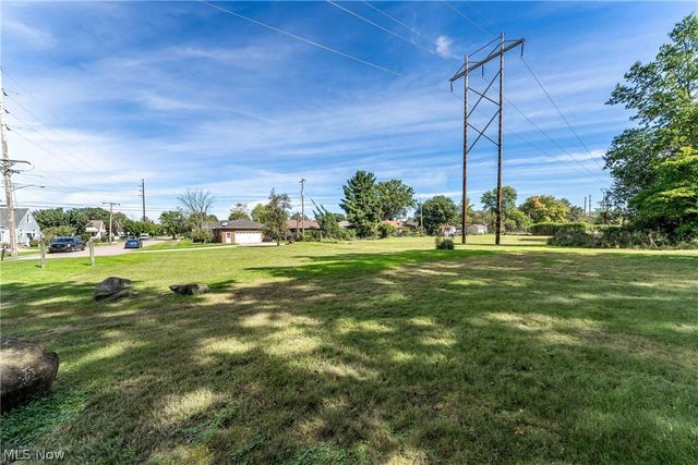 2502 E 35th Street, Lorain, OH 44055