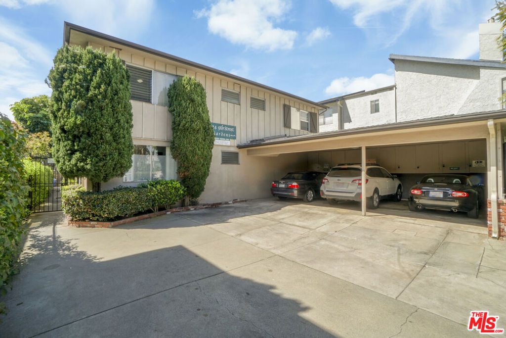 Image 1 of property listing at 1224 9th Street, Santa Monica, CA 90401