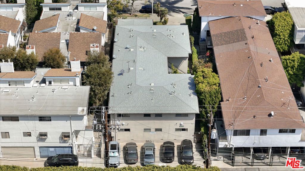 Image 12 of property listing at 1224 9th Street, Santa Monica, CA 90401