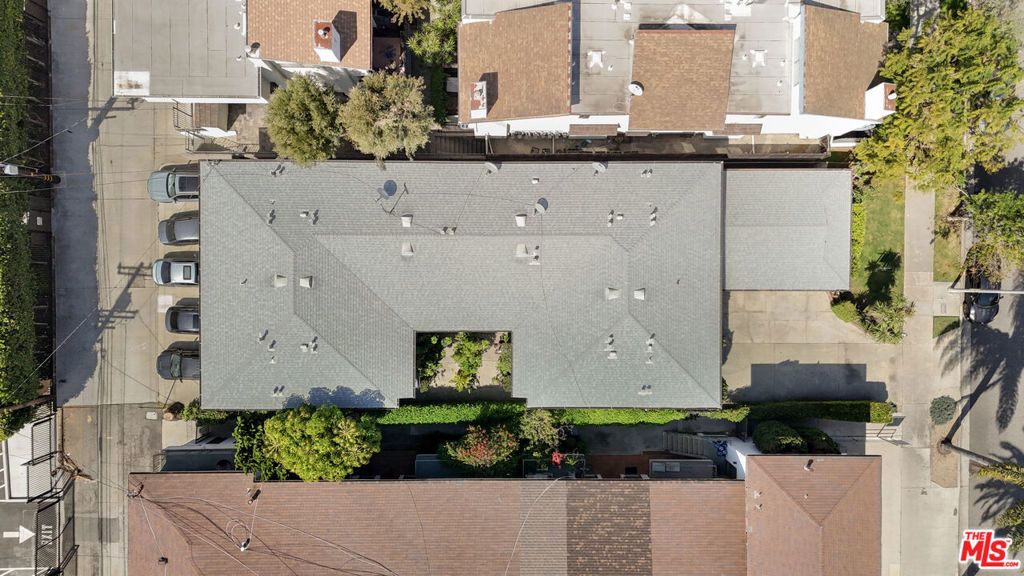 Image 3 of property listing at 1224 9th Street, Santa Monica, CA 90401