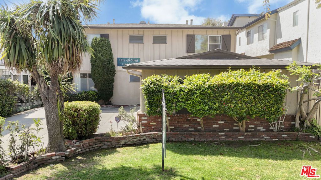 Image 6 of property listing at 1224 9th Street, Santa Monica, CA 90401