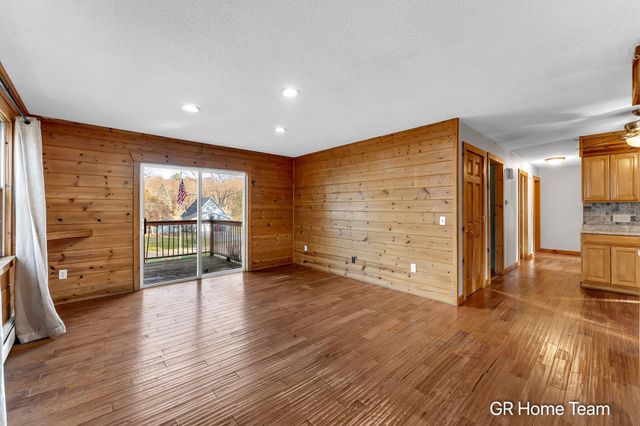 7649 Main Street, Brooks Twp, MI 49337