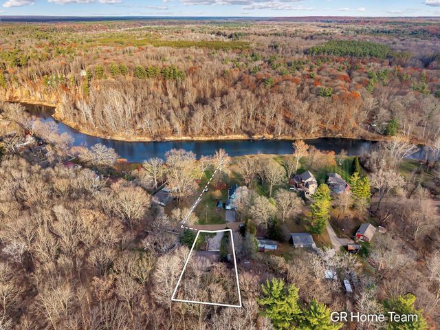 7649 Main Street, Brooks Twp, MI 49337