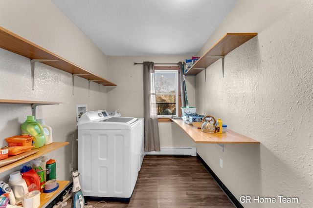 7649 Main Street, Brooks Twp, MI 49337