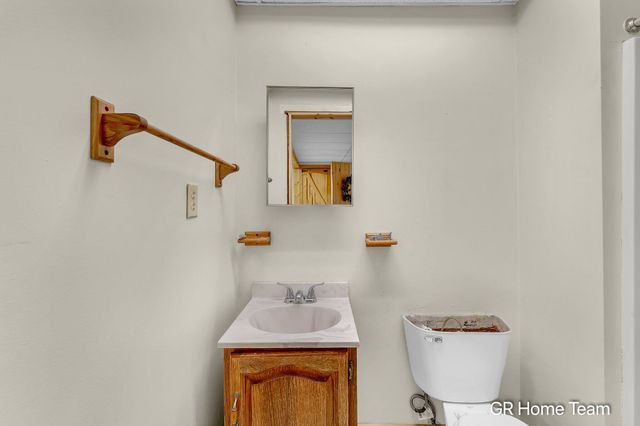 7649 Main Street, Brooks Twp, MI 49337