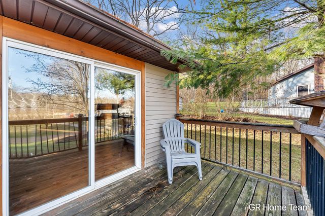 7649 Main Street, Brooks Twp, MI 49337