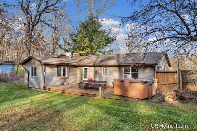 7649 Main Street, Brooks Twp, MI 49337