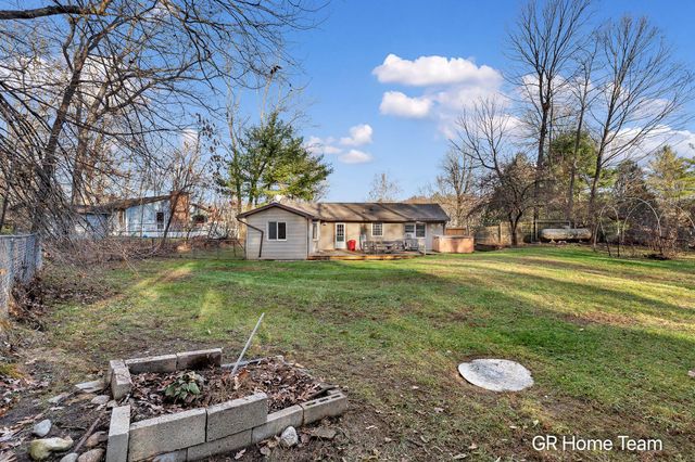 7649 Main Street, Brooks Twp, MI 49337