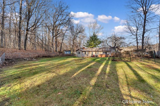 7649 Main Street, Brooks Twp, MI 49337