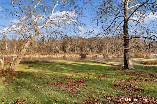 7649 Main Street, Brooks Twp, MI 49337