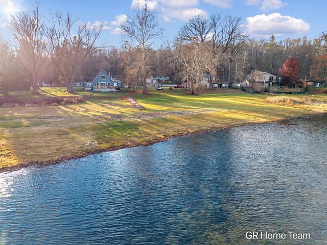 7649 Main Street, Brooks Twp, MI 49337