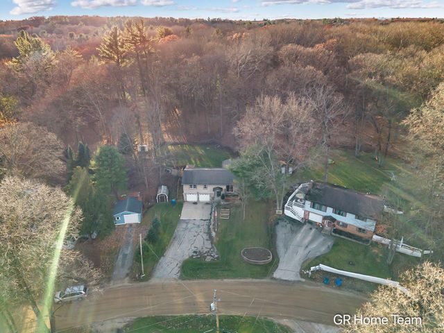 7649 Main Street, Brooks Twp, MI 49337