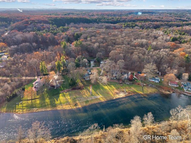 7649 Main Street, Brooks Twp, MI 49337