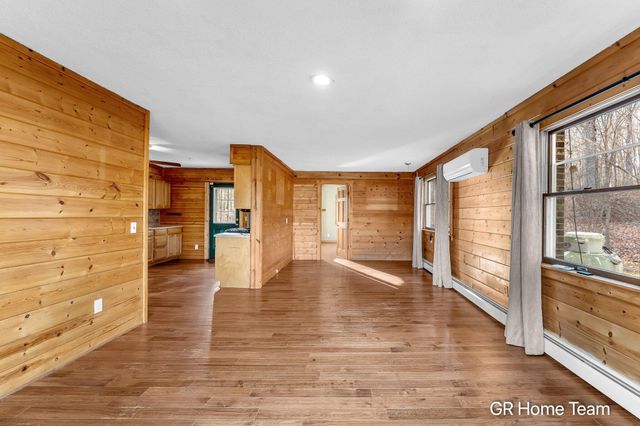 7649 Main Street, Brooks Twp, MI 49337