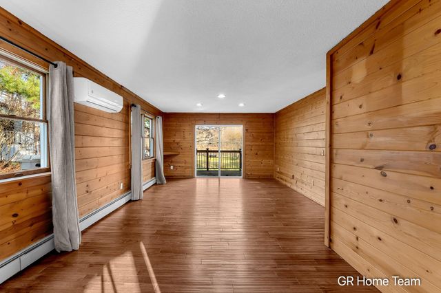 7649 Main Street, Brooks Twp, MI 49337