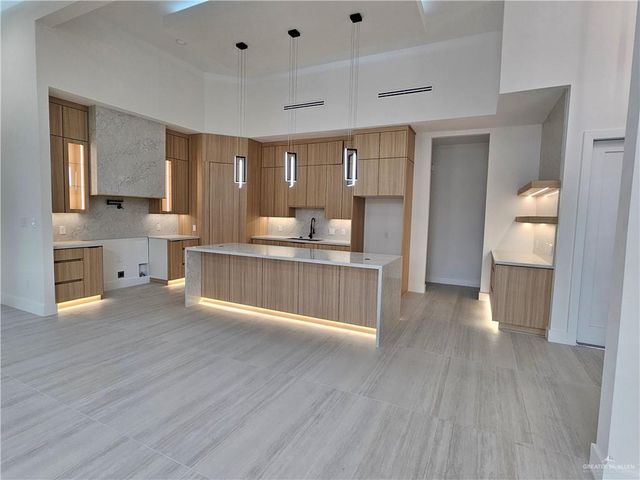 1821 S Middleton Street, Edinburg, TX 78539