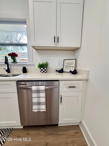 705 Eva Circle, Spring Lake, NC 28390