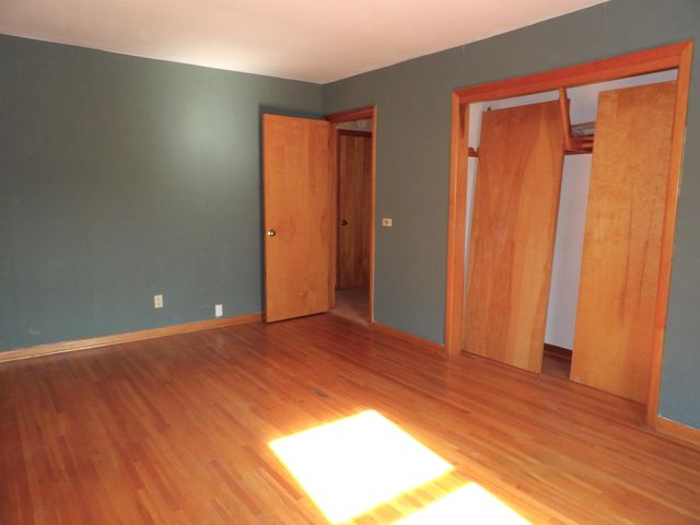 3160 N SAINT CLAIR ST, Wichita, KS 67204