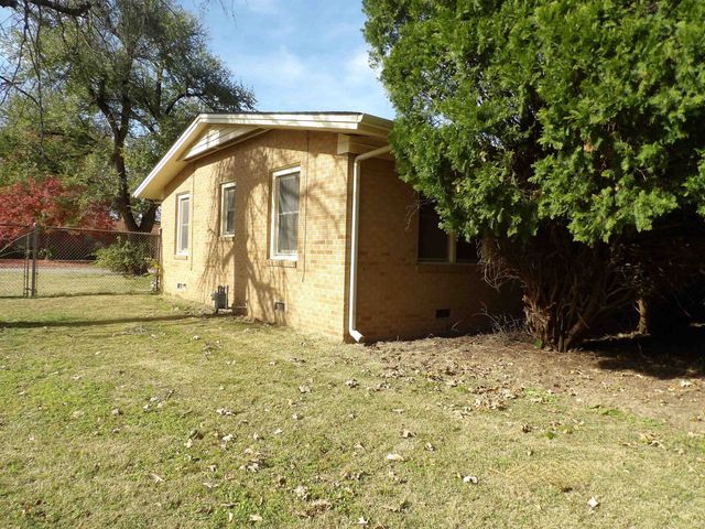 3160 N SAINT CLAIR ST, Wichita, KS 67204