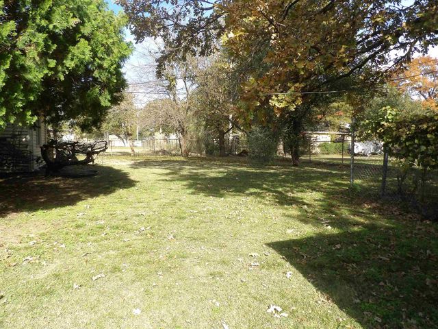 3160 N SAINT CLAIR ST, Wichita, KS 67204