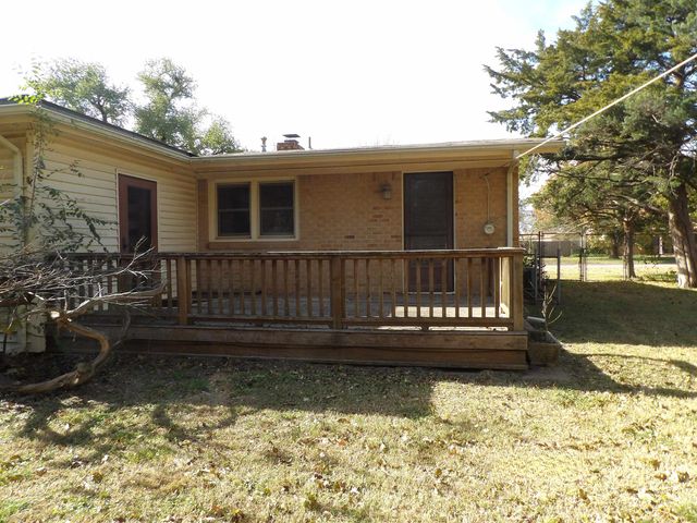 3160 N SAINT CLAIR ST, Wichita, KS 67204