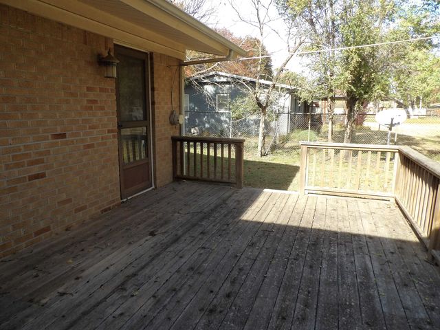 3160 N SAINT CLAIR ST, Wichita, KS 67204