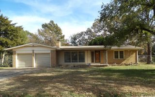 3160 N SAINT CLAIR ST, Wichita, KS 67204