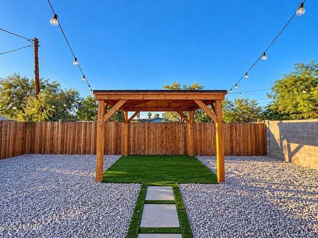 1012 E PORTLAND Street, Phoenix, AZ 85006